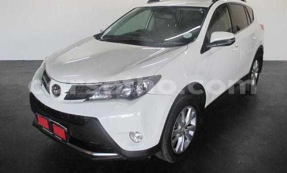 Acheter Occasion Voiture Toyota RAV4 Blanc à Maseru, Maseru Acheter Occasion Voiture Toyota RAV4 Blanc à Maseru, Maseru