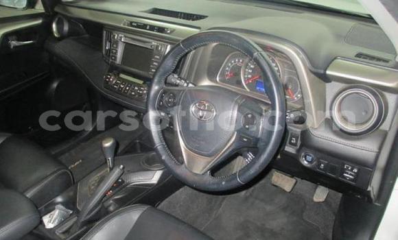 Acheter Occasion Voiture Toyota RAV4 Blanc à Maseru, Maseru Acheter Occasion Voiture Toyota RAV4 Blanc à Maseru, Maseru