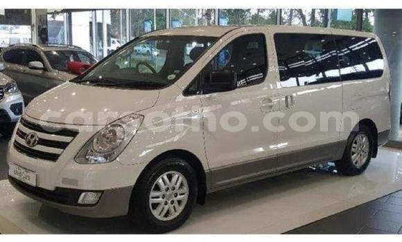 اشتري مستعمل Hyundai H1 White سيارة في Butha–Buthe في Thaba-Tseka اشتري مستعمل Hyundai H1 White سيارة في Butha–Buthe في Thaba-Tseka