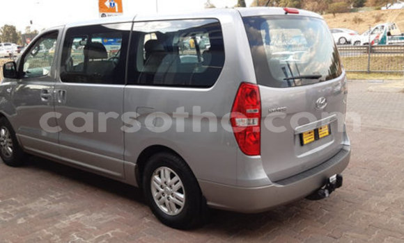 اشتري مستعمل Hyundai H1 Silver سيارة في Hlotse في Leribe اشتري مستعمل Hyundai H1 Silver سيارة في Hlotse في Leribe