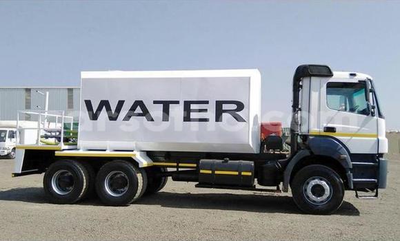 Sayi Na hannu Mercedes‒Benz 1317 Other Babbar mota in Butha Buthe a Butha-Buthe Sayi Na hannu Mercedes‒Benz 1317 Other Babbar mota in Butha Buthe a Butha-Buthe