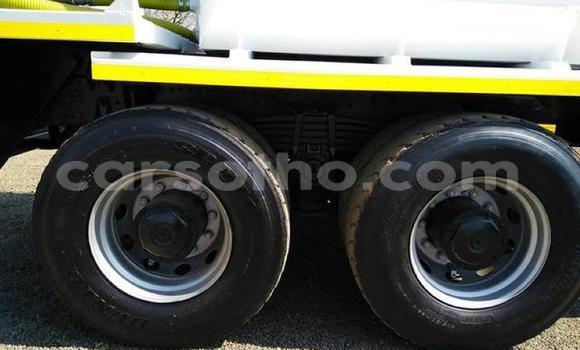 Sayi Na hannu Mercedes‒Benz 1317 Other Babbar mota in Butha Buthe a Butha-Buthe Sayi Na hannu Mercedes‒Benz 1317 Other Babbar mota in Butha Buthe a Butha-Buthe