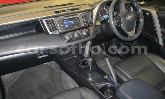 Acheter Occasion Voiture Toyota RAV4 Blanc à Maseru, Maseru Acheter Occasion Voiture Toyota RAV4 Blanc à Maseru, Maseru