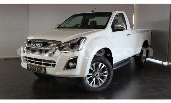 Sayi Na hannu Isuzu KB White Mota in Butha Buthe a Butha-Buthe Sayi Na hannu Isuzu KB White Mota in Butha Buthe a Butha-Buthe