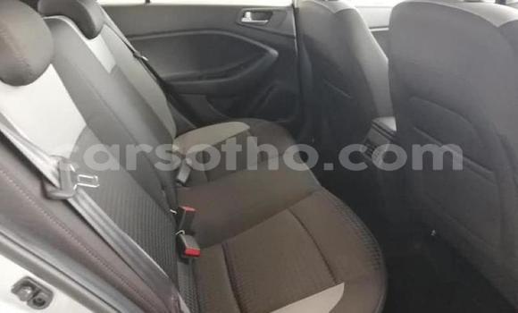 Acheter Occasion Voiture Hyundai i20 Gris à Maputsoe, Leribe Acheter Occasion Voiture Hyundai i20 Gris à Maputsoe, Leribe