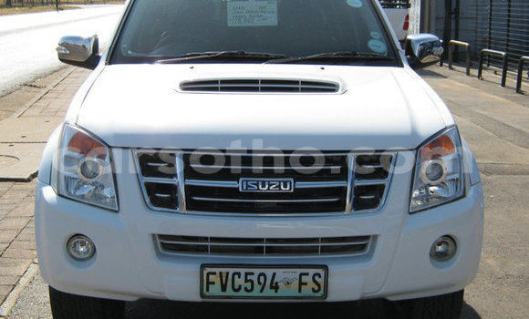Acheter Occasion Voiture Isuzu KB Blanc à Maputsoa, Leribe Acheter Occasion Voiture Isuzu KB Blanc à Maputsoa, Leribe