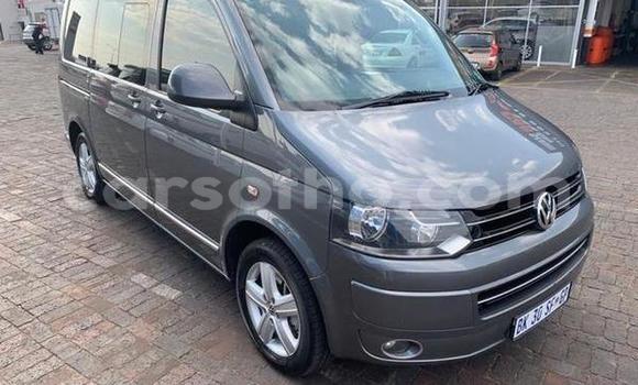 اشتري مستعمل Volkswagen Caravelle Silver سيارة في Hlotse في Leribe اشتري مستعمل Volkswagen Caravelle Silver سيارة في Hlotse في Leribe