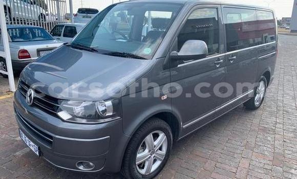 اشتري مستعمل Volkswagen Caravelle Silver سيارة في Hlotse في Leribe اشتري مستعمل Volkswagen Caravelle Silver سيارة في Hlotse في Leribe