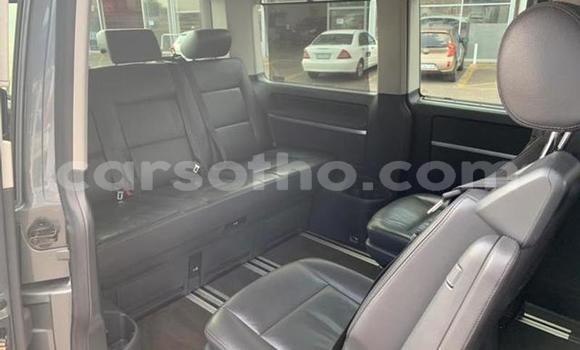 اشتري مستعمل Volkswagen Caravelle Silver سيارة في Hlotse في Leribe اشتري مستعمل Volkswagen Caravelle Silver سيارة في Hlotse في Leribe
