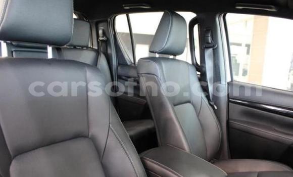 Acheter Occasion Voiture Toyota Hilux Blanc à Maputsoa, Leribe Acheter Occasion Voiture Toyota Hilux Blanc à Maputsoa, Leribe