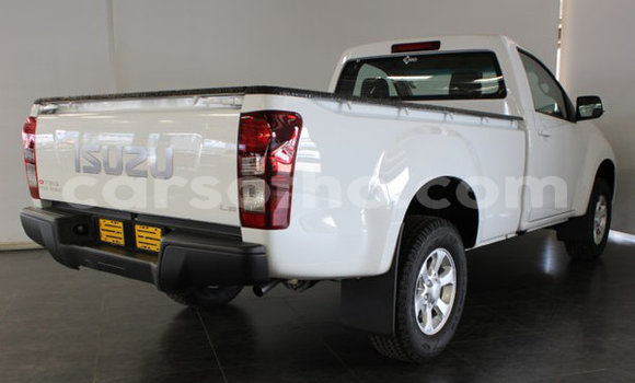 Acheter Occasion Voiture Isuzu KB Blanc à Mafeteng, Mafeteng Acheter Occasion Voiture Isuzu KB Blanc à Mafeteng, Mafeteng