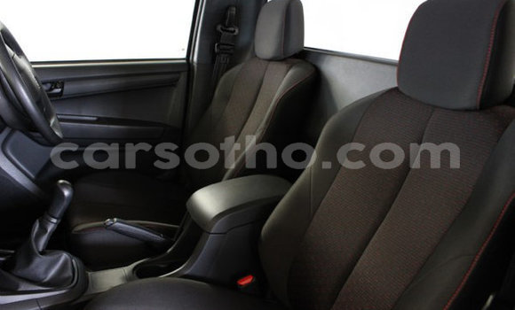 Acheter Occasion Voiture Isuzu KB Blanc à Mafeteng, Mafeteng Acheter Occasion Voiture Isuzu KB Blanc à Mafeteng, Mafeteng