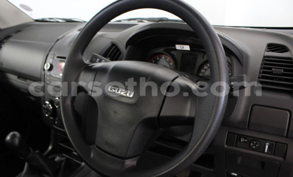 Acheter Occasion Voiture Isuzu KB Blanc à Mafeteng, Mafeteng Acheter Occasion Voiture Isuzu KB Blanc à Mafeteng, Mafeteng