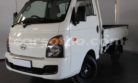 اشتري مستعمل Hyundai H200 White سيارة في Maputsoa في Leribe اشتري مستعمل Hyundai H200 White سيارة في Maputsoa في Leribe
