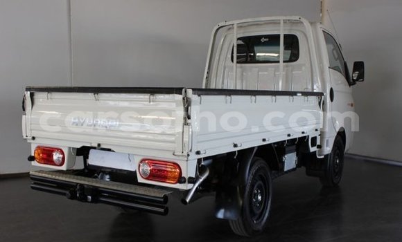 اشتري مستعمل Hyundai H200 White سيارة في Maputsoa في Leribe اشتري مستعمل Hyundai H200 White سيارة في Maputsoa في Leribe
