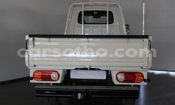 اشتري مستعمل Hyundai H200 White سيارة في Maputsoa في Leribe اشتري مستعمل Hyundai H200 White سيارة في Maputsoa في Leribe