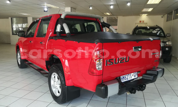 Acheter Occasion Voiture Isuzu KB Rouge à Butha Buthe, Butha-Buthe Acheter Occasion Voiture Isuzu KB Rouge à Butha Buthe, Butha-Buthe