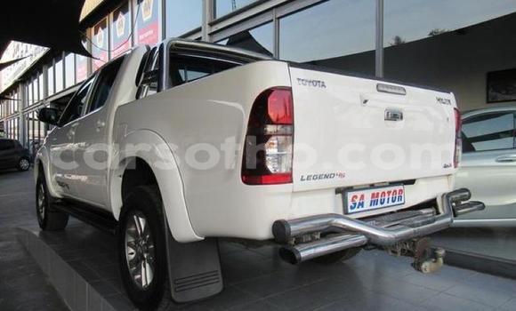 اشتري مستعمل Toyota Hilux White سيارة في Maseru في Maseru اشتري مستعمل Toyota Hilux White سيارة في Maseru في Maseru