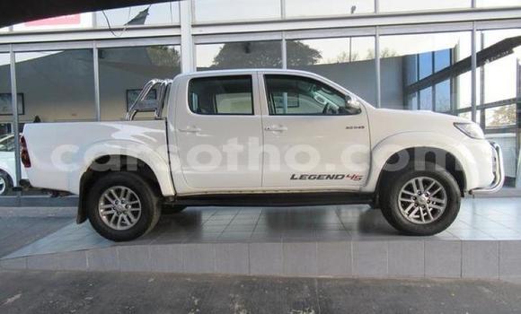 اشتري مستعمل Toyota Hilux White سيارة في Maseru في Maseru اشتري مستعمل Toyota Hilux White سيارة في Maseru في Maseru