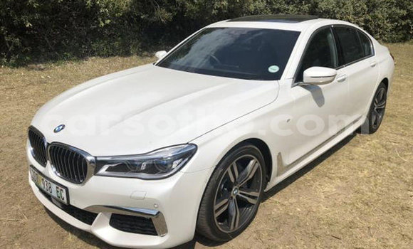 Sayi Na hannu BMW 7er White Mota in Maseru a Maseru Sayi Na hannu BMW 7er White Mota in Maseru a Maseru