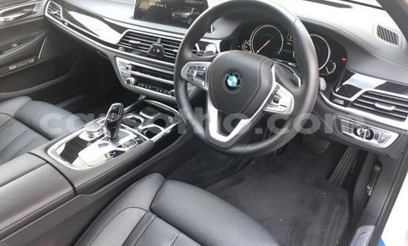 Sayi Na hannu BMW 7er White Mota in Maseru a Maseru Sayi Na hannu BMW 7er White Mota in Maseru a Maseru