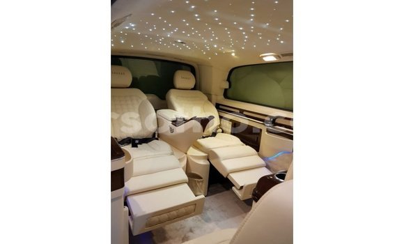 Acheter Import Voiture Mercedes-Benz 250 Noir à Import - Dubai, Maseru Acheter Import Voiture Mercedes-Benz 250 Noir à Import - Dubai, Maseru