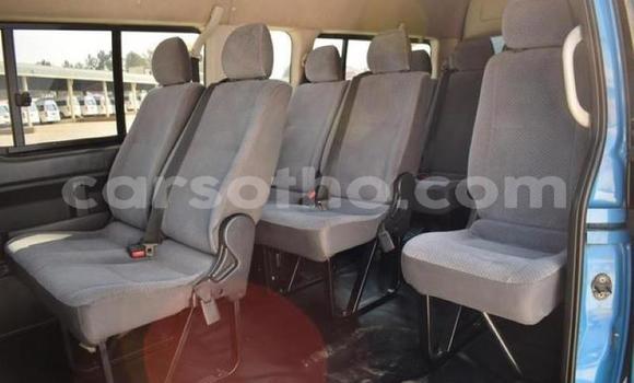 اشتري مستعمل Toyota HiAce Blue شاحنة في Maseru في Maseru اشتري مستعمل Toyota HiAce Blue شاحنة في Maseru في Maseru