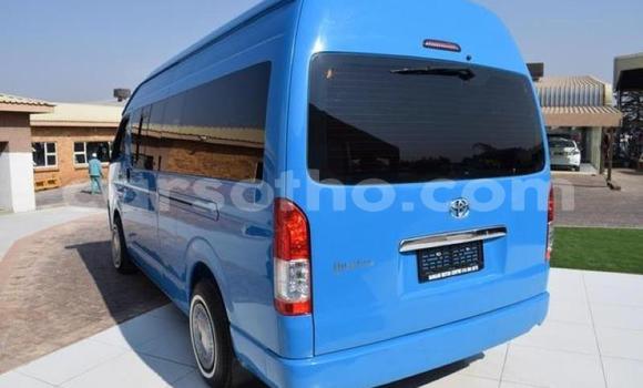اشتري مستعمل Toyota HiAce Blue شاحنة في Maseru في Maseru اشتري مستعمل Toyota HiAce Blue شاحنة في Maseru في Maseru