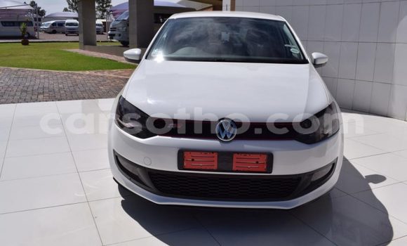 اشتري مستعمل Volkswagen Polo White سيارة في Hlotse في Leribe اشتري مستعمل Volkswagen Polo White سيارة في Hlotse في Leribe