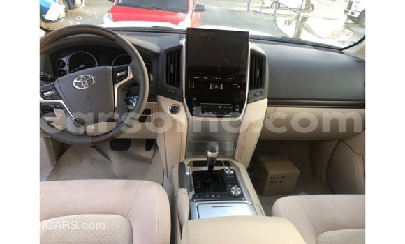 Buy Import Toyota Land Cruiser Black Car in Import - Dubai in Maseru Buy Import Toyota Land Cruiser Black Car in Import - Dubai in Maseru