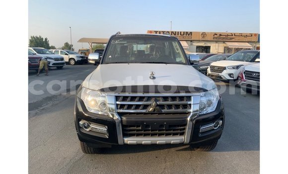 Sayi Imported Mitsubishi Pajero Black Mota in Import - Dubai a Maseru Sayi Imported Mitsubishi Pajero Black Mota in Import - Dubai a Maseru
