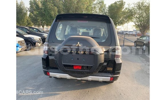Sayi Imported Mitsubishi Pajero Black Mota in Import - Dubai a Maseru Sayi Imported Mitsubishi Pajero Black Mota in Import - Dubai a Maseru
