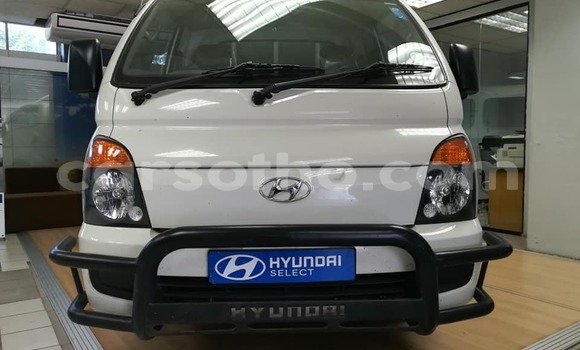 Sayi Na hannu Hyundai H200 White Mota in Hlotse a Leribe Sayi Na hannu Hyundai H200 White Mota in Hlotse a Leribe