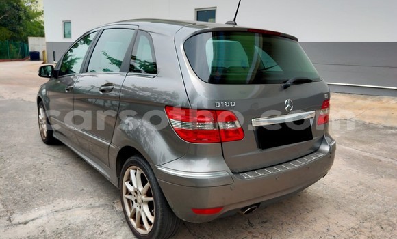 Acheter Occasion Voiture Mercedes-Benz B-klasse Gris à Hlotse, Leribe Acheter Occasion Voiture Mercedes-Benz B-klasse Gris à Hlotse, Leribe