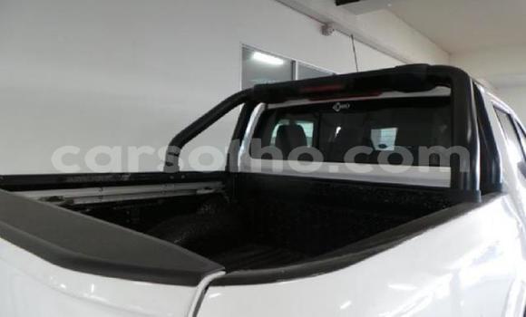 اشتري مستعمل Nissan Navara White سيارة في Maseru في Maseru اشتري مستعمل Nissan Navara White سيارة في Maseru في Maseru