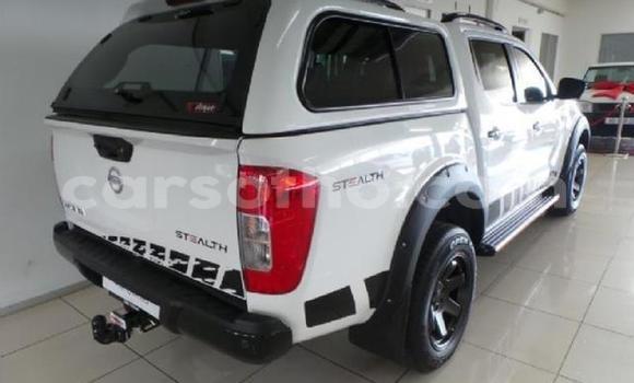 اشتري مستعمل Nissan Navara White سيارة في Maseru في Maseru اشتري مستعمل Nissan Navara White سيارة في Maseru في Maseru