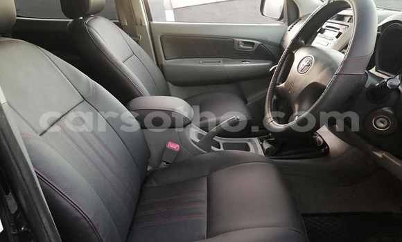 اشتري مستعمل Toyota Hilux Black سيارة في Hlotse في Leribe اشتري مستعمل Toyota Hilux Black سيارة في Hlotse في Leribe