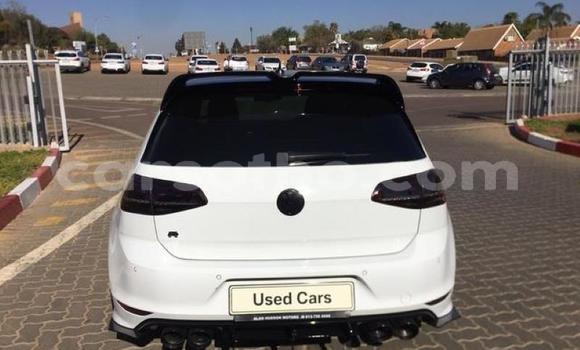 اشتري مستعمل Volkswagen Golf White سيارة في Maseru في Maseru اشتري مستعمل Volkswagen Golf White سيارة في Maseru في Maseru