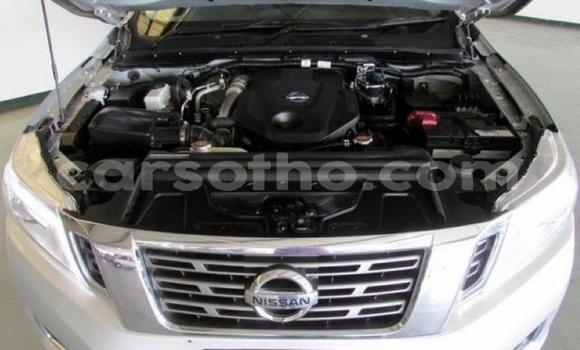 اشتري مستعمل Nissan Navara Silver سيارة في Maseru في Maseru اشتري مستعمل Nissan Navara Silver سيارة في Maseru في Maseru