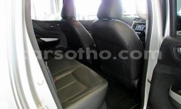 Sayi Na hannu Nissan Navara Silver Mota in Maseru a Maseru Sayi Na hannu Nissan Navara Silver Mota in Maseru a Maseru