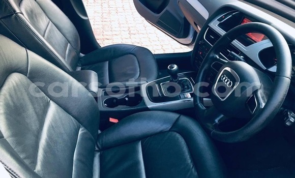 Acheter Occasion Voiture Audi A4 Gris à Maputsoa, Leribe Acheter Occasion Voiture Audi A4 Gris à Maputsoa, Leribe