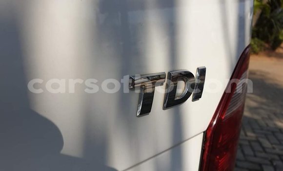 Sayi Na hannu Volkswagen Caravelle White Mota in Maputsoe a Leribe Sayi Na hannu Volkswagen Caravelle White Mota in Maputsoe a Leribe