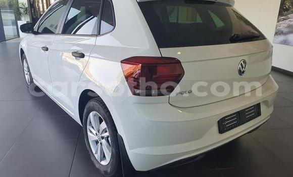 اشتري مستعمل Volkswagen Polo White سيارة في Maseru في Maseru اشتري مستعمل Volkswagen Polo White سيارة في Maseru في Maseru