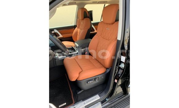 اشتري Imported Toyota Land Cruiser Black سيارة في Import - Dubai في Maseru اشتري Imported Toyota Land Cruiser Black سيارة في Import - Dubai في Maseru