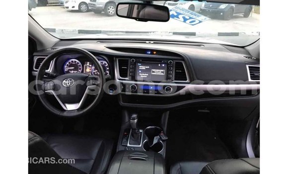 Buy Import Toyota Highlander Other Car in Import - Dubai in Maseru Buy Import Toyota Highlander Other Car in Import - Dubai in Maseru