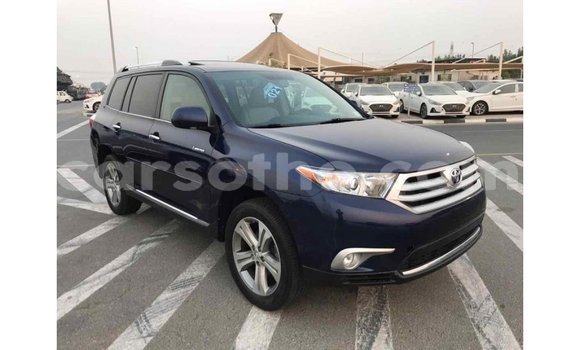 Sayi Imported Toyota Highlander Blue Mota in Import - Dubai a Maseru Sayi Imported Toyota Highlander Blue Mota in Import - Dubai a Maseru