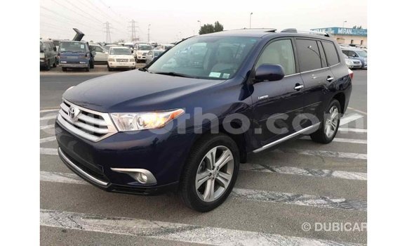Sayi Imported Toyota Highlander Blue Mota in Import - Dubai a Maseru Sayi Imported Toyota Highlander Blue Mota in Import - Dubai a Maseru