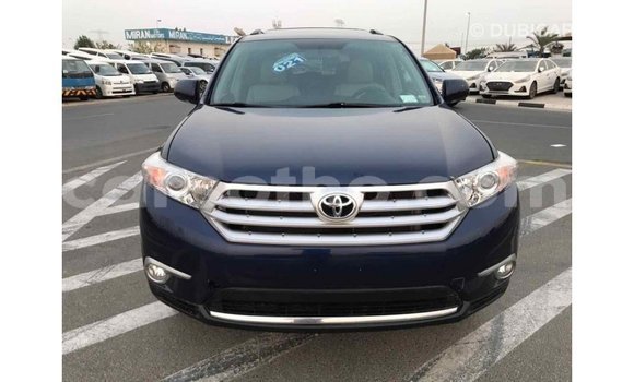 Sayi Imported Toyota Highlander Blue Mota in Import - Dubai a Maseru Sayi Imported Toyota Highlander Blue Mota in Import - Dubai a Maseru