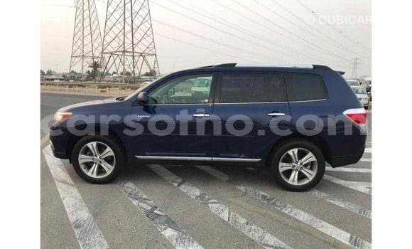 Sayi Imported Toyota Highlander Blue Mota in Import - Dubai a Maseru Sayi Imported Toyota Highlander Blue Mota in Import - Dubai a Maseru