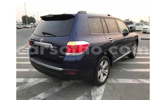 Sayi Imported Toyota Highlander Blue Mota in Import - Dubai a Maseru Sayi Imported Toyota Highlander Blue Mota in Import - Dubai a Maseru